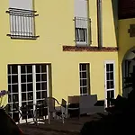 Elisabeth Am Elberadweg 3*