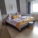 Elisabeth Am Elberadweg