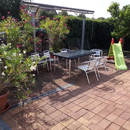 Elisabeth Am Elberadweg ゲストハウス