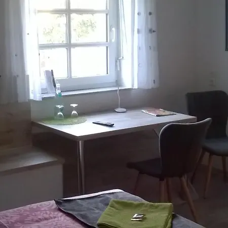 Elisabeth Am Elberadweg 3*