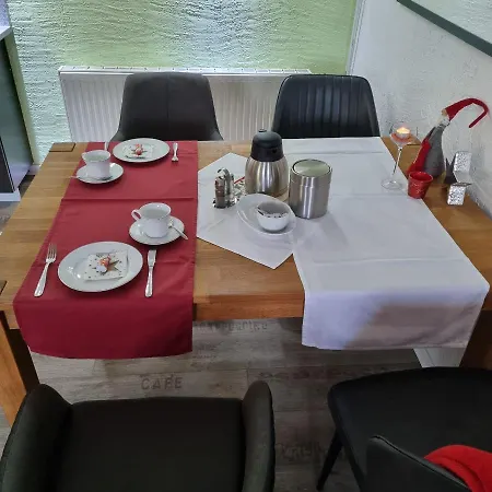 Πανσιόν Elisabeth Am Elberadweg 3*